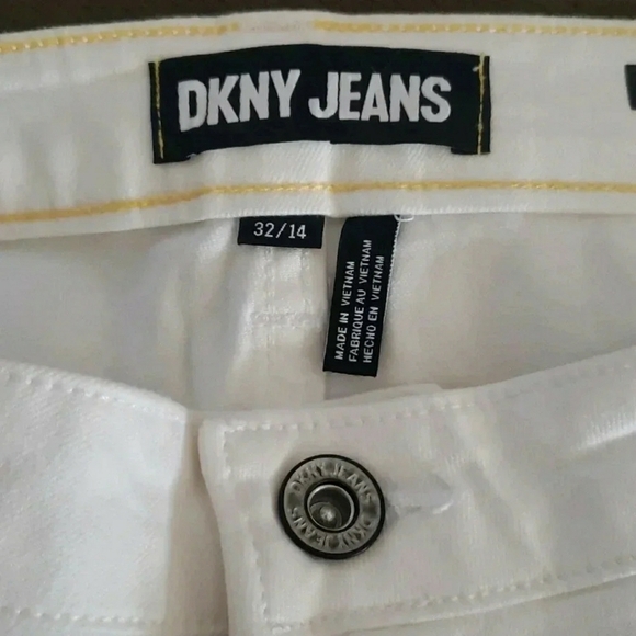 Jeans Midrise Size 32 Soft Stretch Raw Hem Cropped Jeans New - Picture 4 of 8